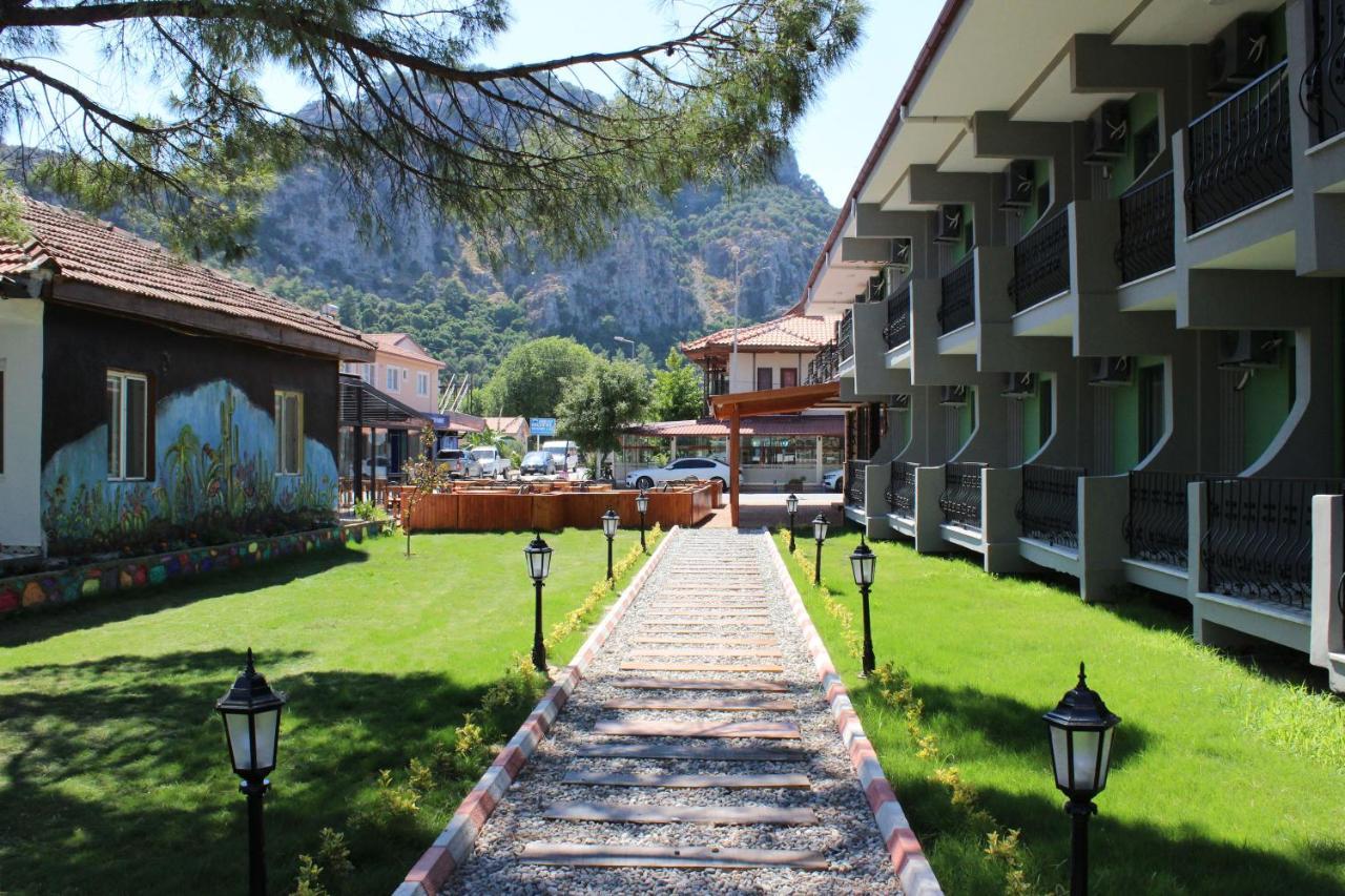 Smyrna 3*